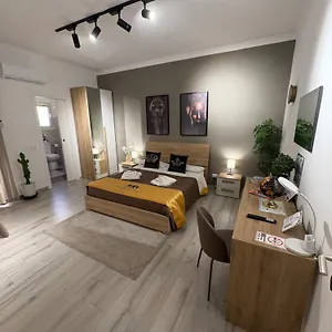 La Via Di Mezzo Apartment Catania